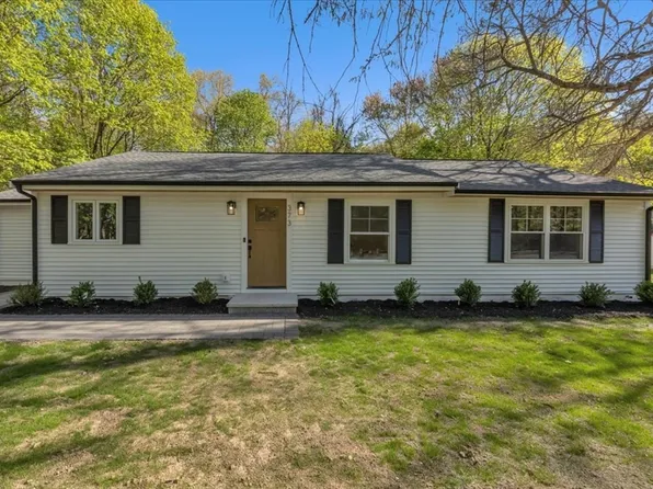 373 Eliot St, Ashland, MA 01721
