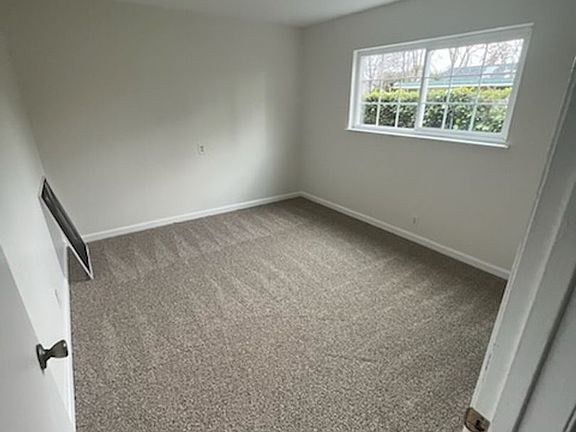 4th image of 30 N 13th St APT 5