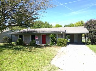 101 W Pecan St, Howe, TX 75459