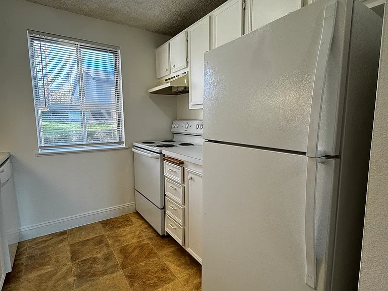 Stevens Orchard Apartments — Photo 7