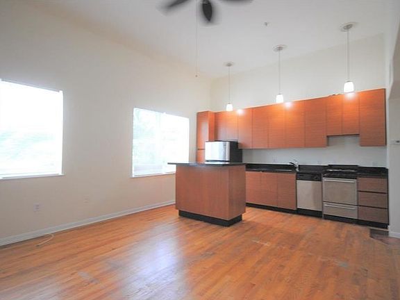 5th image of 1521 Lenox Ave #30