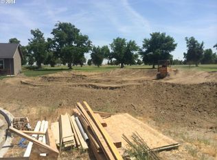 939 Barton Loop, Umatilla, OR 97882