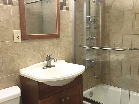 3rd image of 2155 32nd St #2