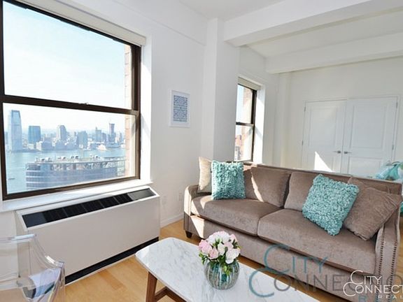3rd image of 20 West St APT 41A