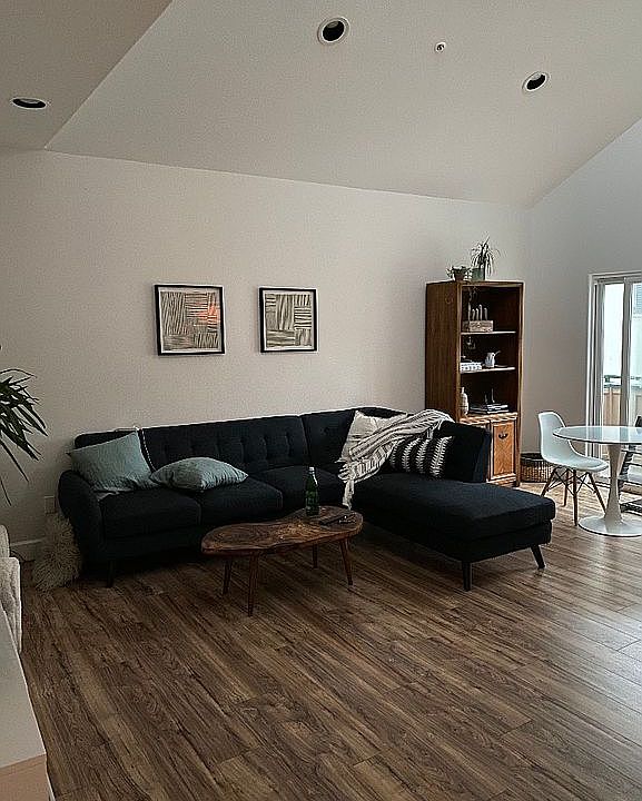 Upper Residential Unit