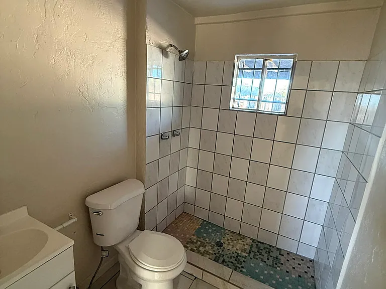 365 W 33rd St #A — Photo 19