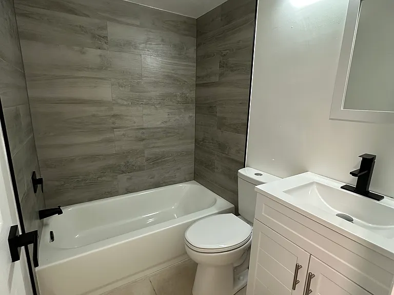 1200 Moore Ave — Photo 8