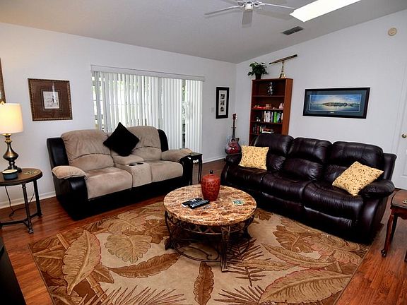4th image of 1162 Somerset Cir S