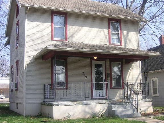 3rd image of 209 Franklin St