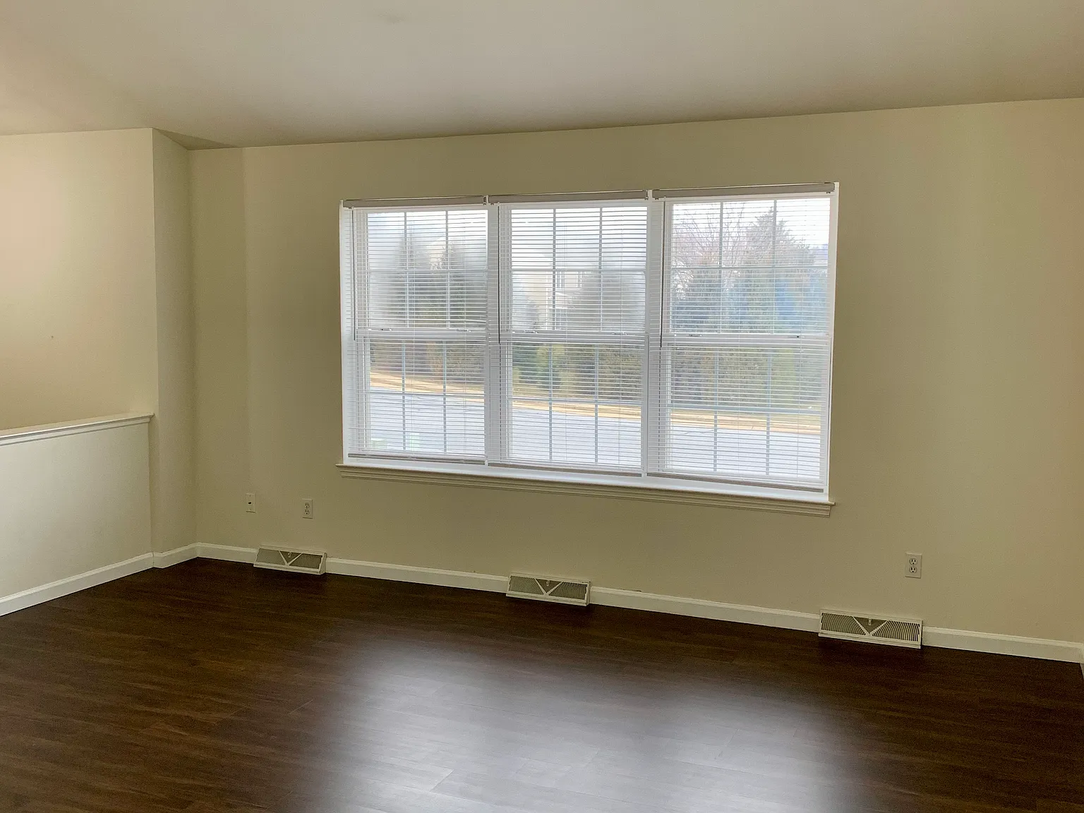 2 bed, 1266 sqft, $2,100 — Photo 4