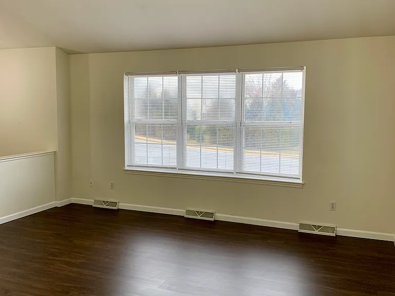 163 Norlawn Cir — Photo 4