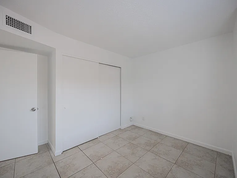4615 E Jones Ave — Photo 16