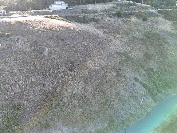3rd image of 100 Beaver Ct