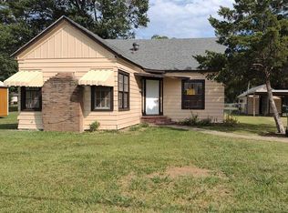 407 S Elm St, New Boston, TX 75570