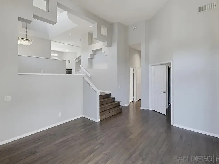 7130 Calabria Ct #E — Photo 17