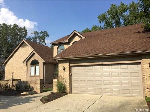 5th image of 5836 Three Ponds Ct
