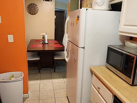 3rd image of 2000 Bayside Dr Unit 102
