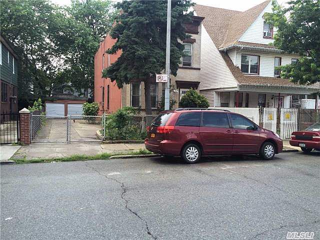 2nd image of 340 E 53rd St