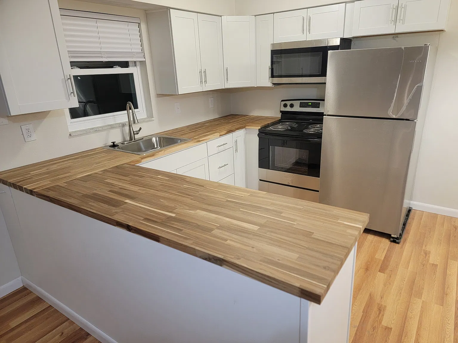 1 bed, 700 sqft, $1,200 — Photo 4