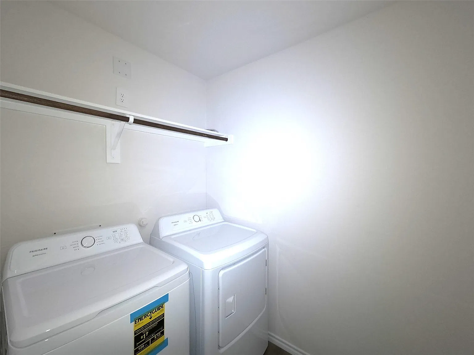 2 bed, 1123 sqft, $1,850 — Photo 3