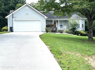 400 Oakhill Dr, Sweetwater, TN 37874
