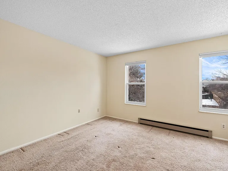 1009 S Lewiston Way — Photo 24