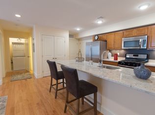 5195 Washington St #2, Boston, MA 02132