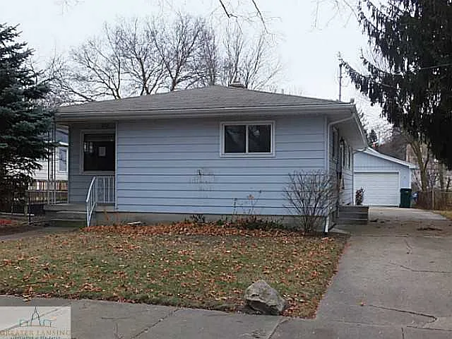 710 Kenwood Ave photo 1