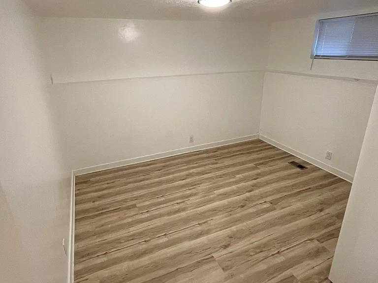 239 E 5900 S #B — Photo 16
