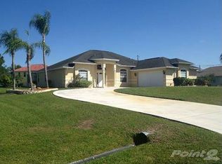 104 SW Hawthorne Cir, Port Saint Lucie, FL 34953