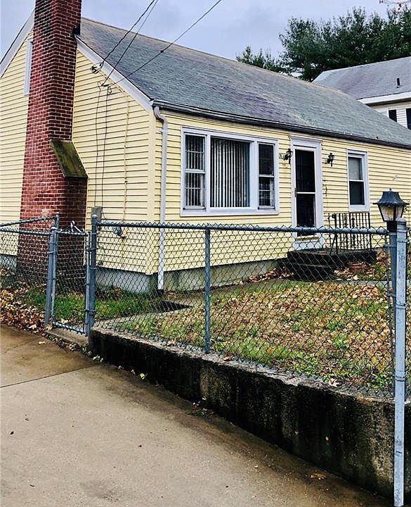 1st image of 78 Marion Ave N