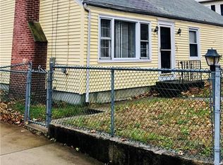 78 Marion Ave N, Providence, RI 02905