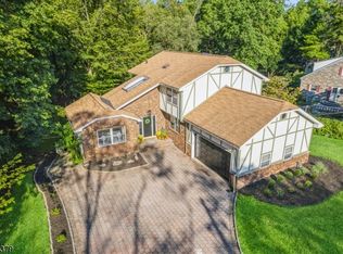 190 New Providence Rd, Mountainside, NJ 07092