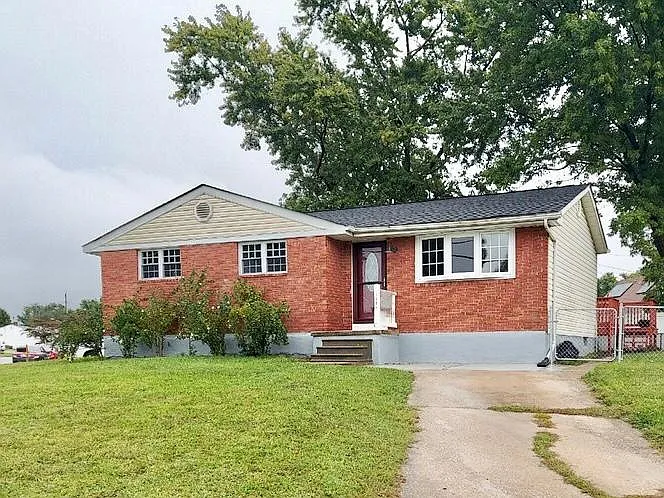 1201 Cedarcliff Dr