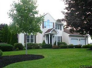 52 Huntleigh Dr, Loudonville, NY 12211