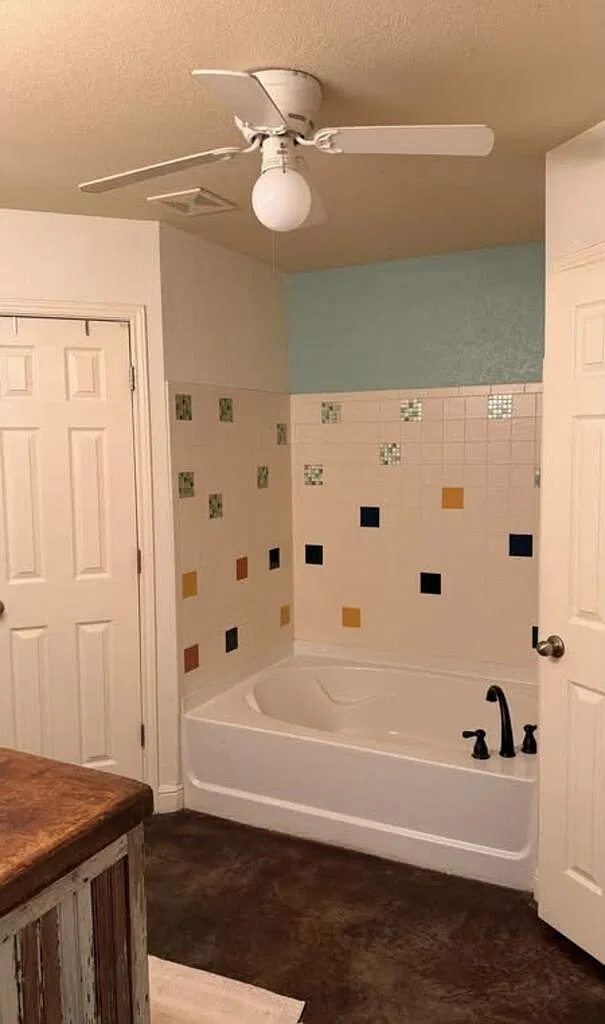 3 bed, 2.0 bath, 2556 sqft, $2,500 — Photo 4
