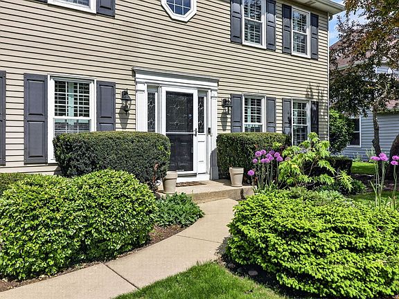 2nd image of 2815 Carriage Way
