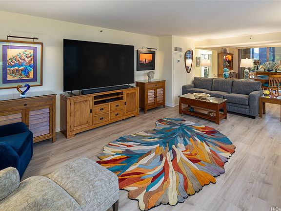5th image of 415 South St APT 201