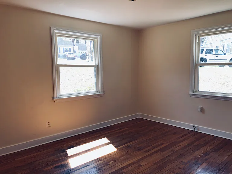 58 Barton Cir — Photo 11