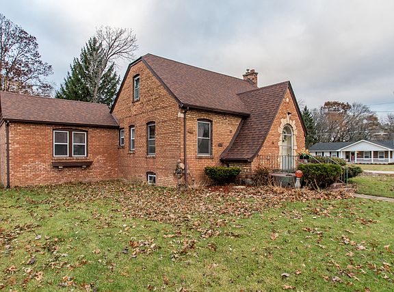 3rd image of 504 Russell Ave