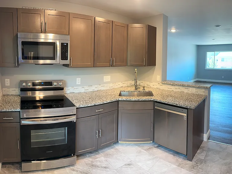 518 San Juan Dr #2E — Photo 1
