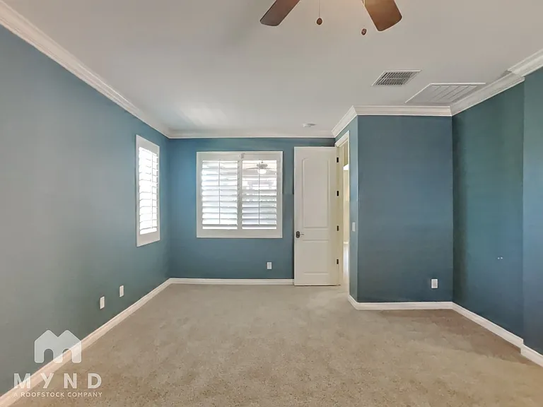 264 E Mead Dr — Photo 8