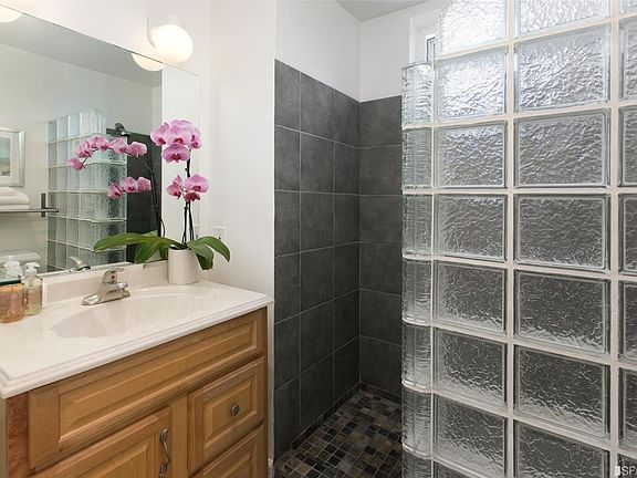5th image of 195 7th St #309