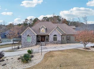 22 Spring Lake Trl, White, GA 30184