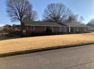 708 Volunteer Dr, Tuscumbia, AL 35674