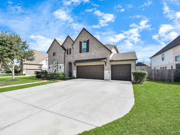 1911 Sapphire Pines Ln, Richmond, TX 77469