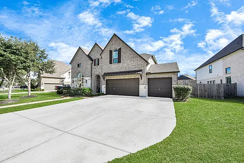 1911 Sapphire Pines Ln Photo 1