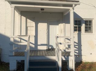 16413 Jefferson Davis Hwy APT 1, South Chesterfield, VA 23834