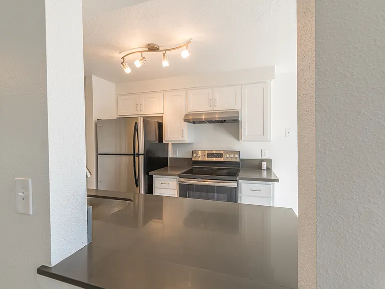 Hallwood Apartments — Photo 15