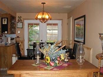 4th image of 602 22nd St SE